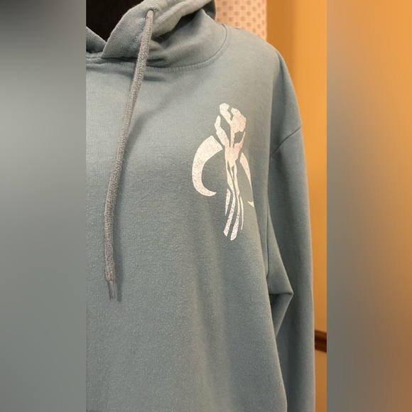 Star Wars Mandalorian Bounty Hunter Green Hoodie - Picture 3 of 7